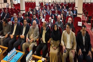 در اتاق اصناف مرکز استان البرز برگزار شد 🔴رئیس اتاق اصناف ایران در نشست هم‌اندیشی اصناف و فعالان اقتصادی استان البرز خبر داد: